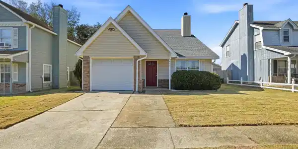 412 Woodland Park Circle