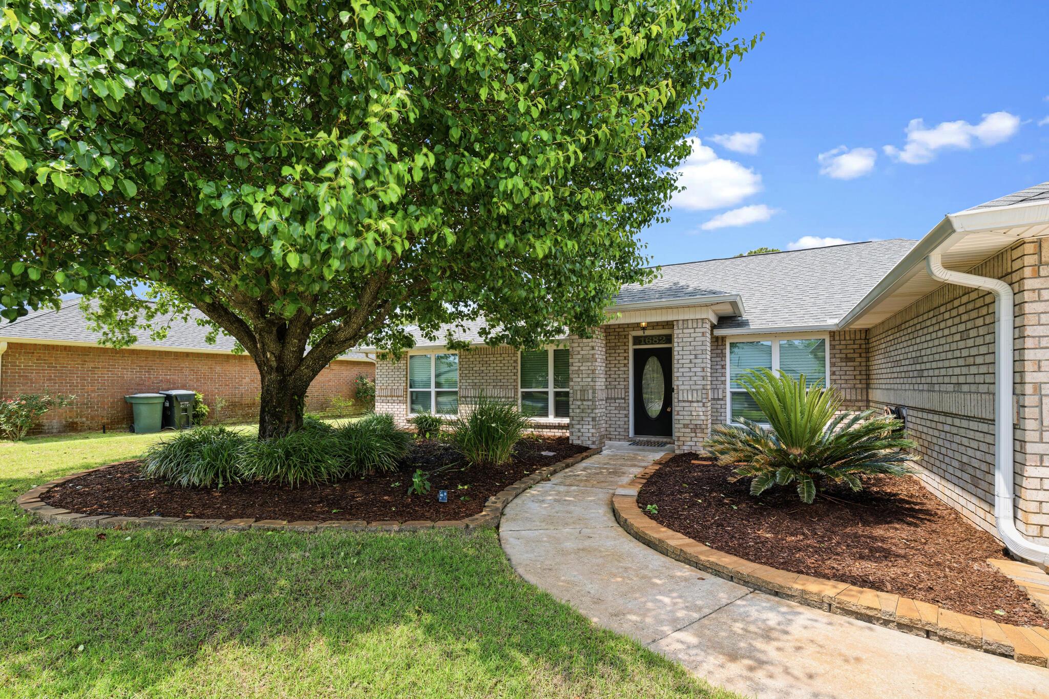 Image 3: 1682BeachsideDr-42