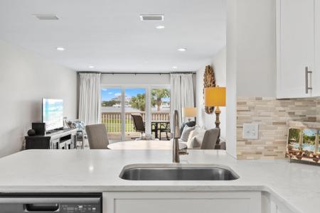 821 Harbour Point Drive