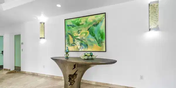 Image 4: Common area - 1st fl Lobby