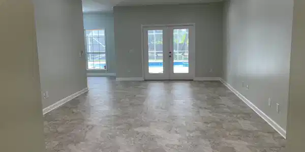 Image 3: Living room