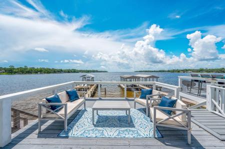 3 Bayshore Point