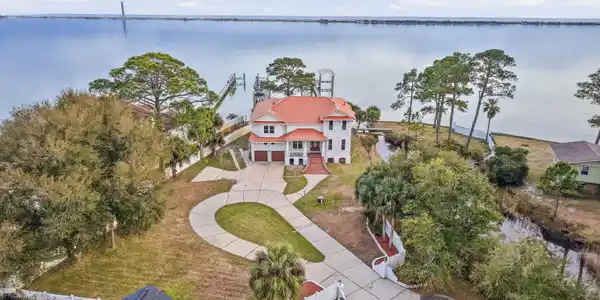431 Atwater Court