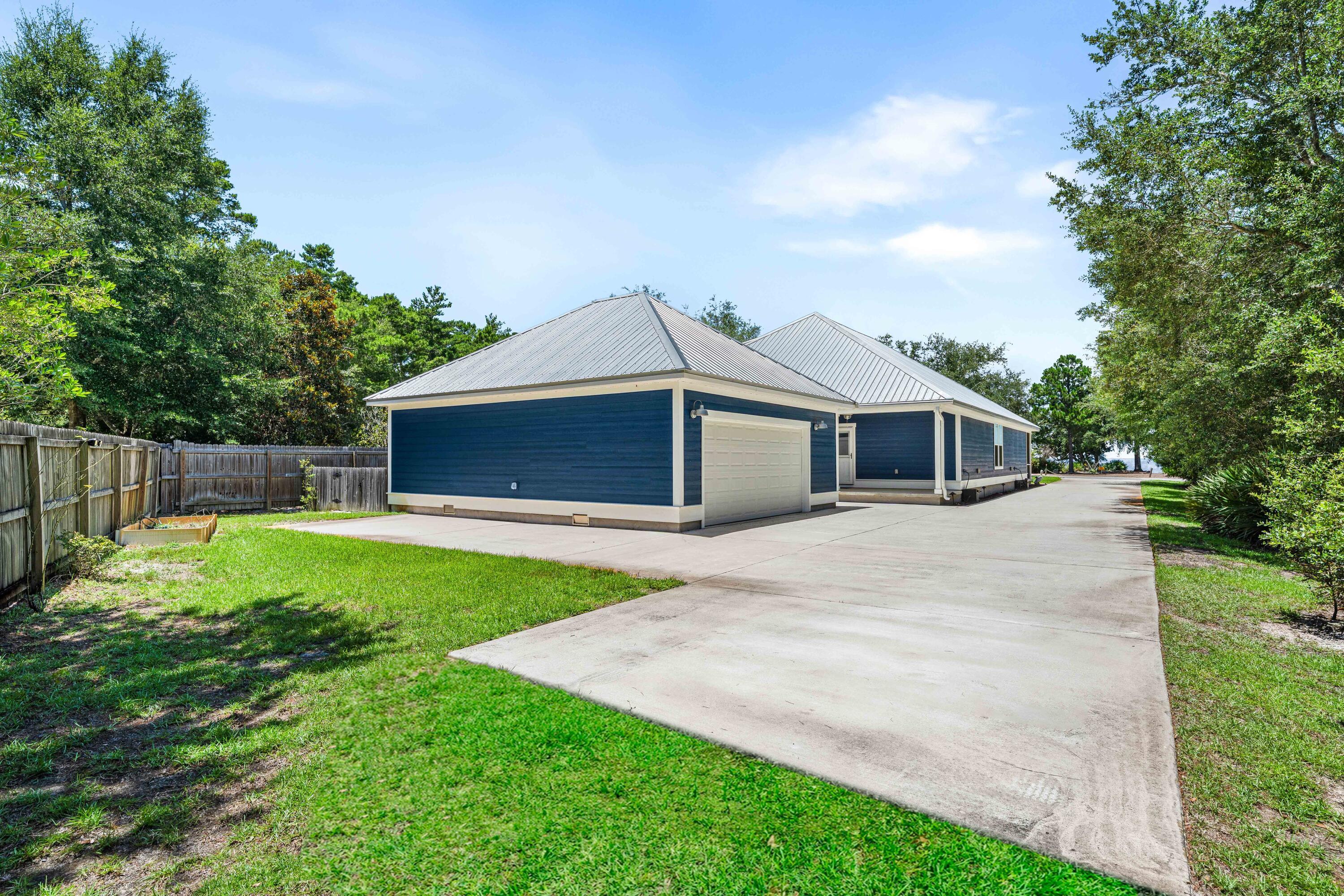 Image 4: 521 Shelter Cove-60
