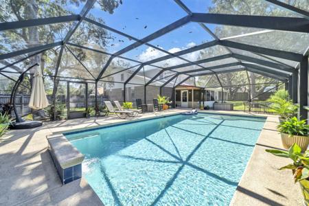 15 Elkwood Court
