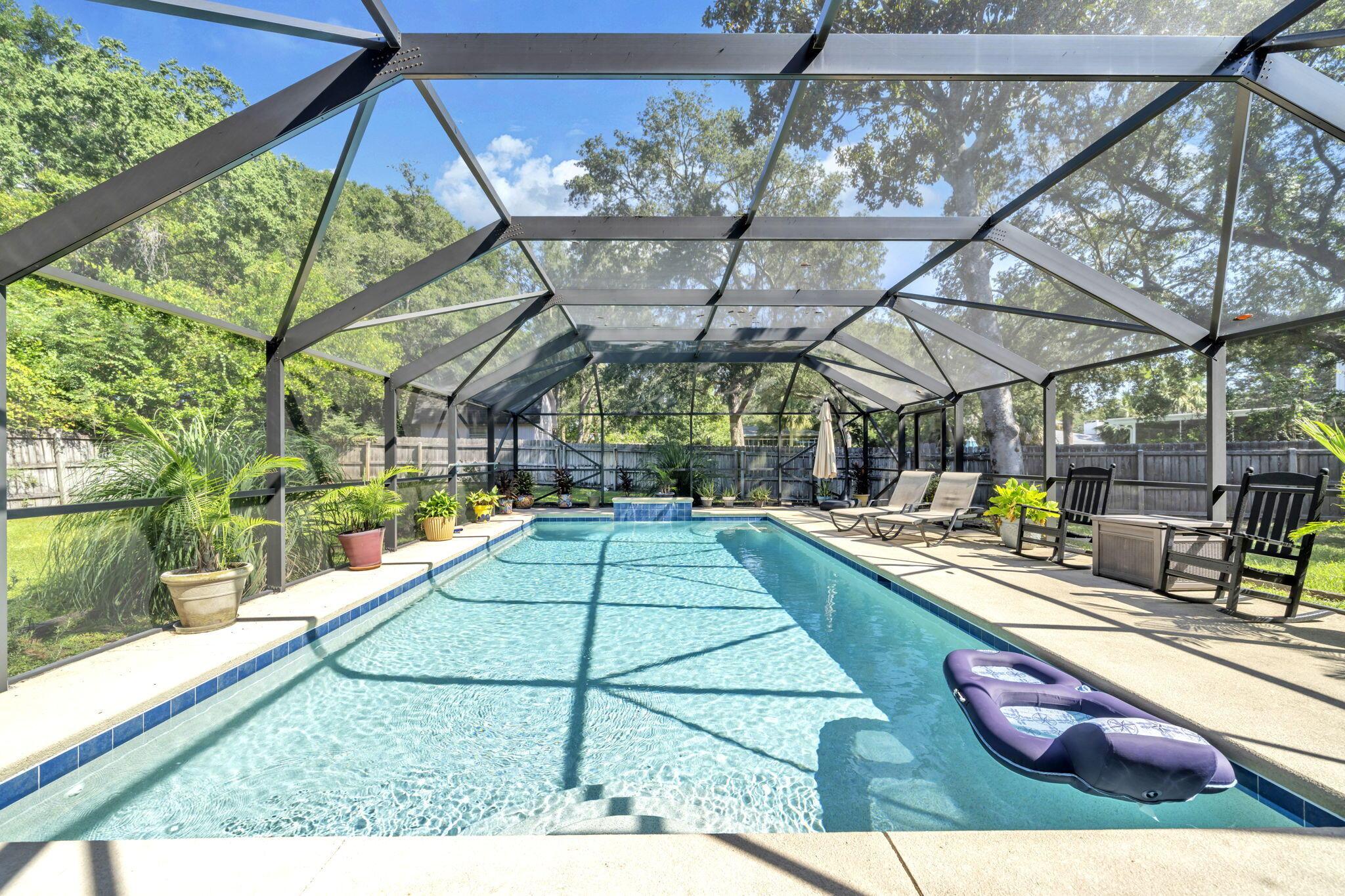 Image 3: Private heated salt water pool