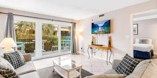 1114 Santa Rosa Boulevard