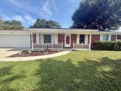 1003 Coral Drive