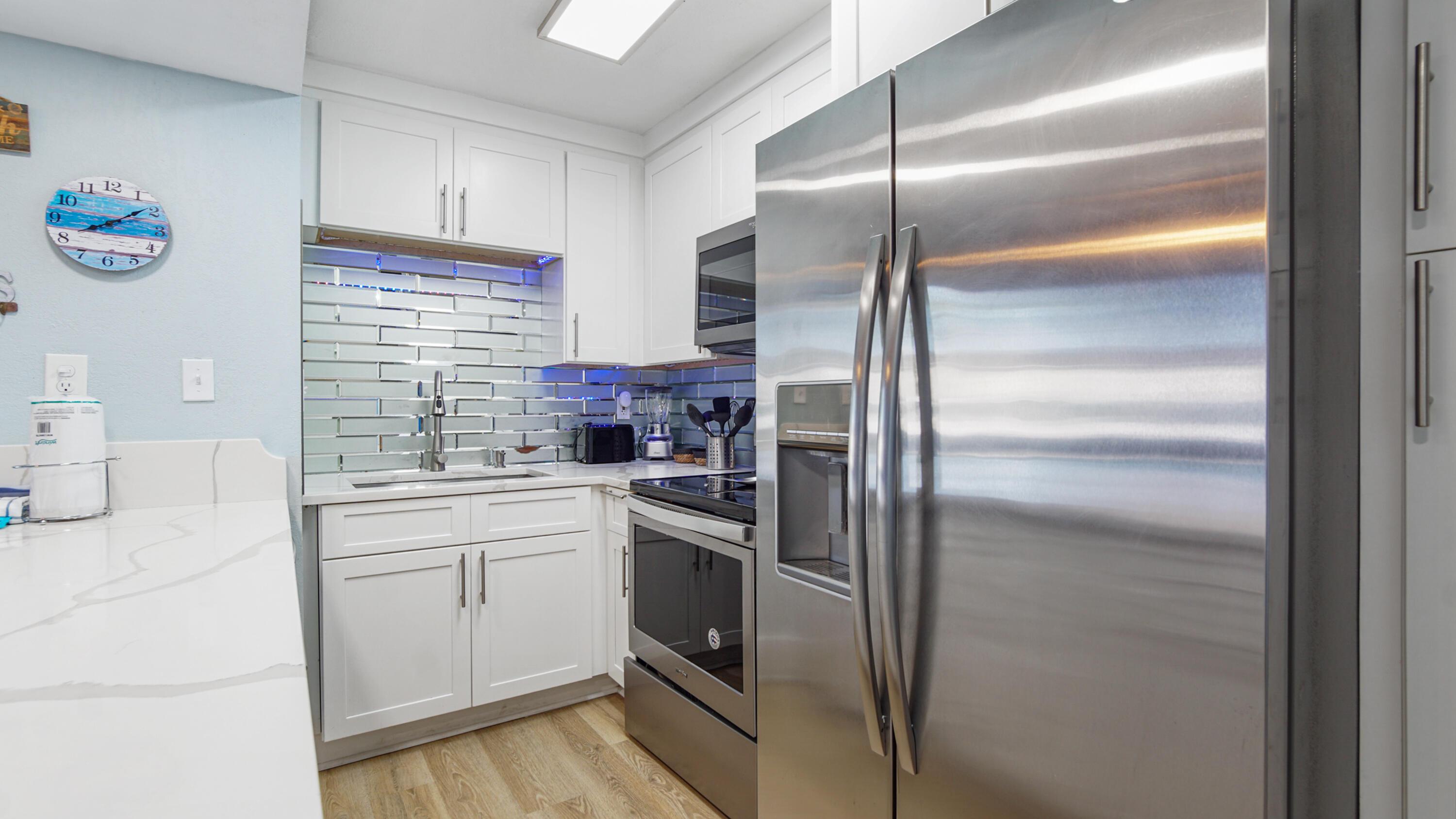 Image 4: Kitchen view 2 - 108
