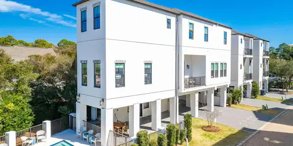 35 Cote D Azur Drive