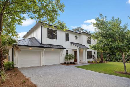 111 Dolphin Drive