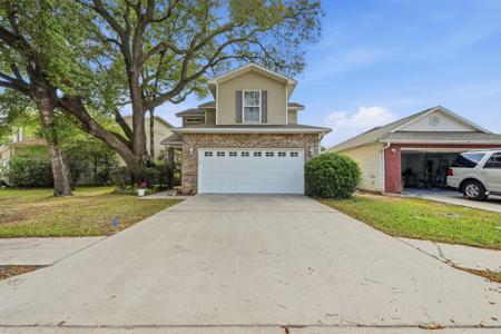925 Scenic Oak Lane