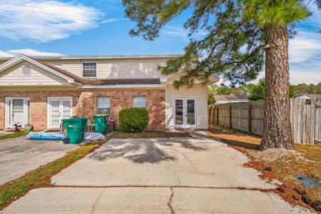 1847 Whispering Oaks Lane