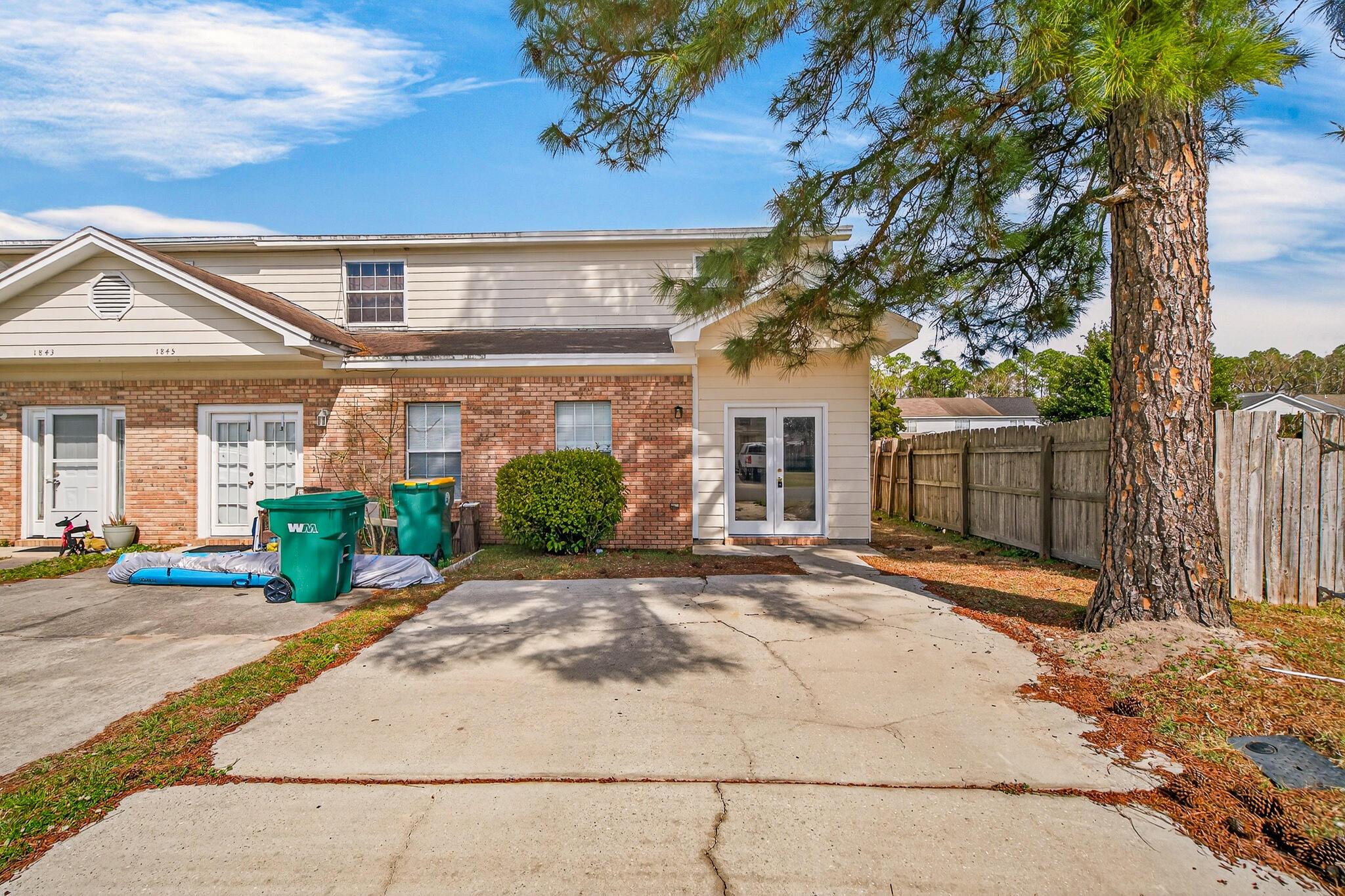Image 1: 1847 Whispering Oaks-2