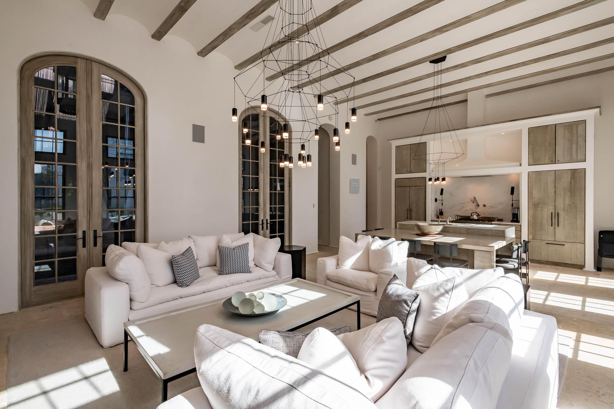 Image 4: 220412-41kingscastle-022-2000