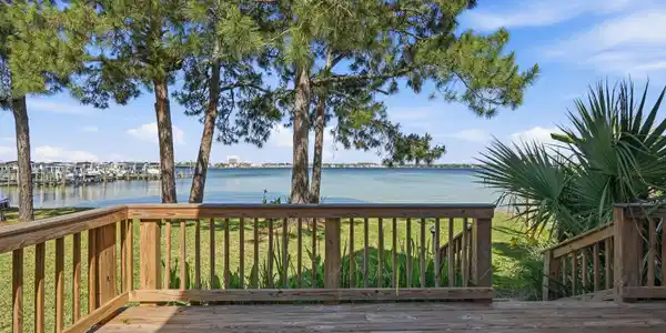 Image 4: 229 Shalimar Deck Waterfront