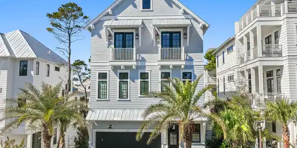 63 Grande Pointe Drive