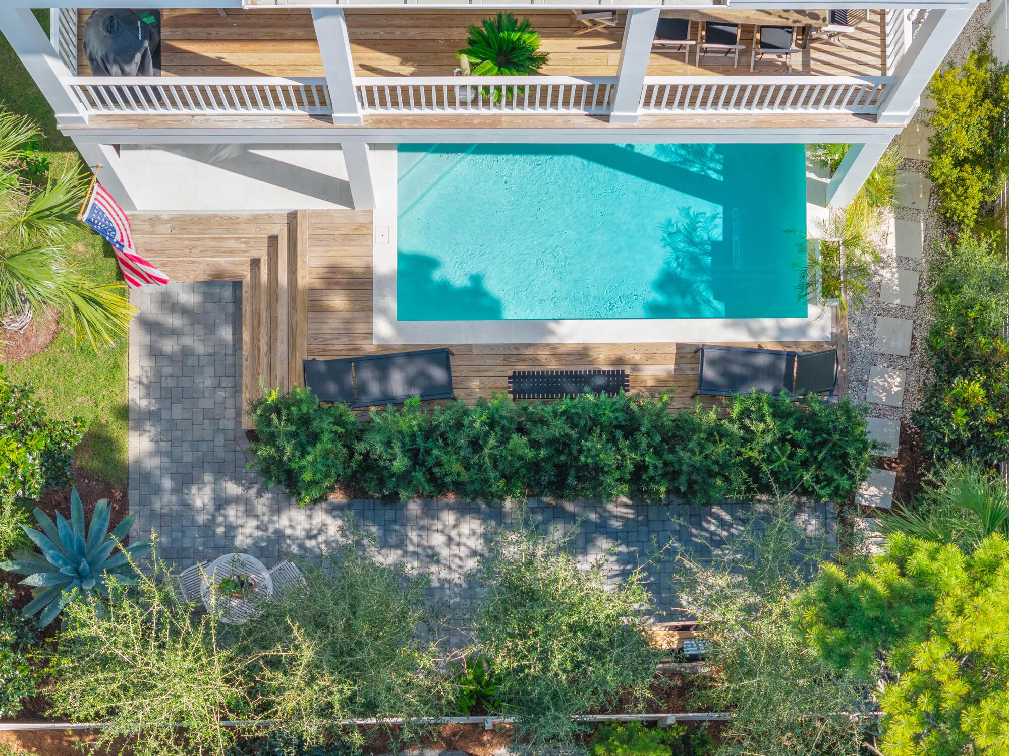 Image 3: 63 Grande Pointe