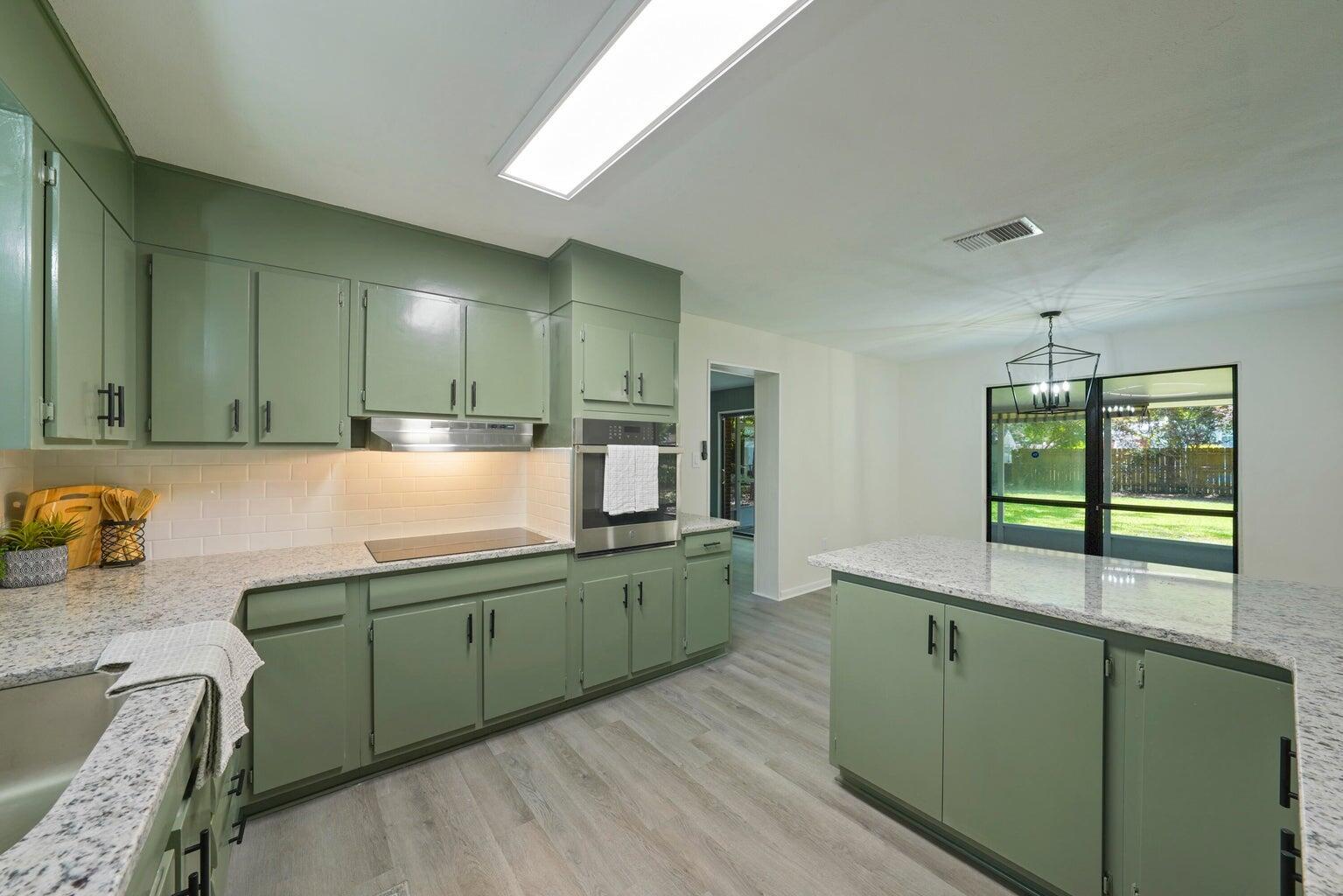 Image 4: Kitchen 2H