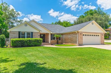 106 NW Sleepy Oaks Road