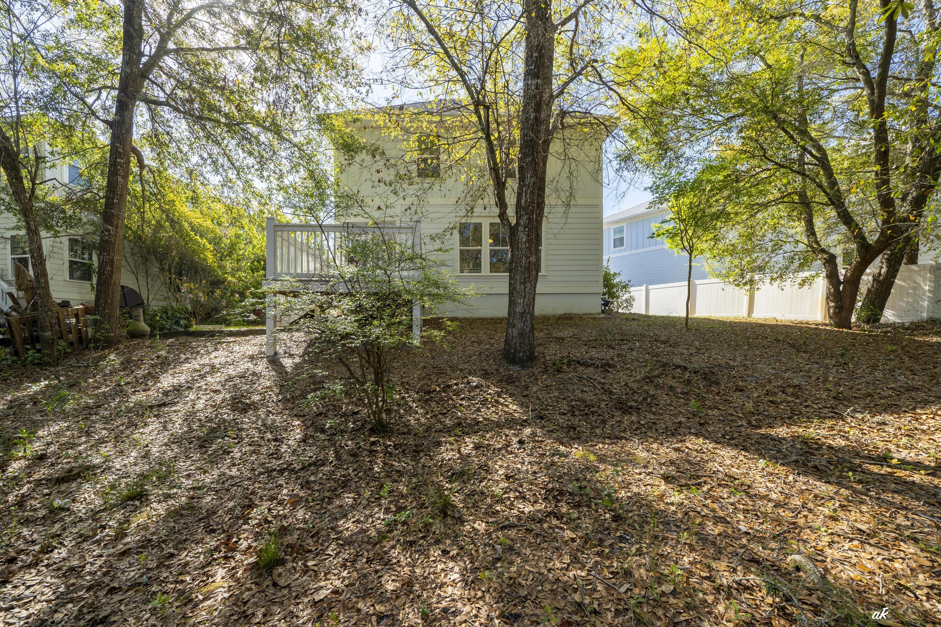 Image 3: Backyard view