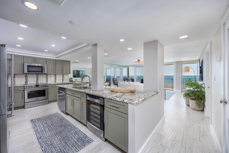 381 Santa Rosa Boulevard