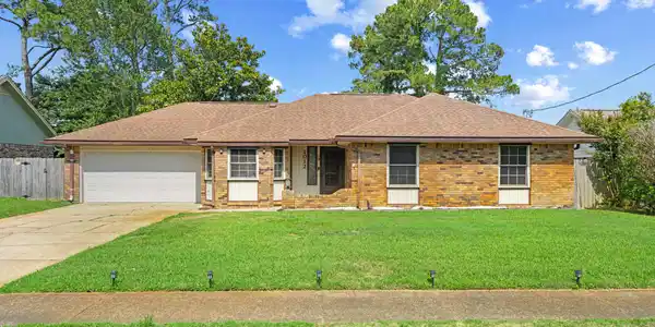 1012 Quail Hollow Drive
