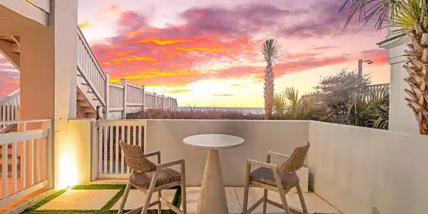 Image 3: Image #3 Patio:balcony se