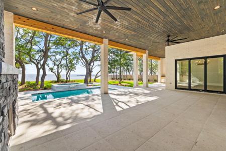 221 Clermont Cove