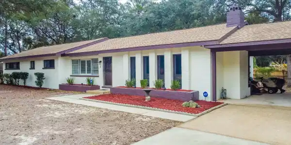 2 Warwick Drive