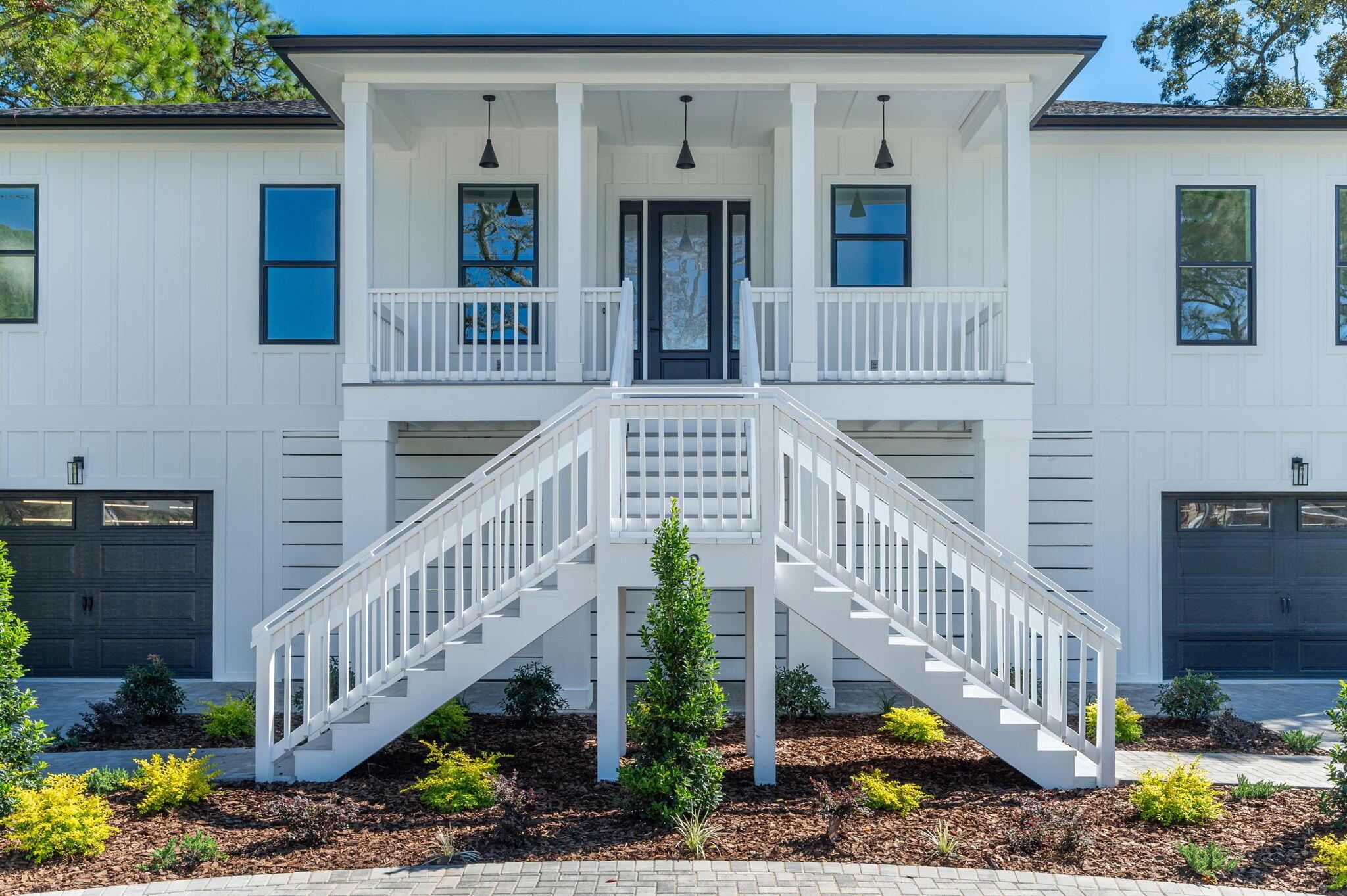 Image 4: Front Grand Stair Case