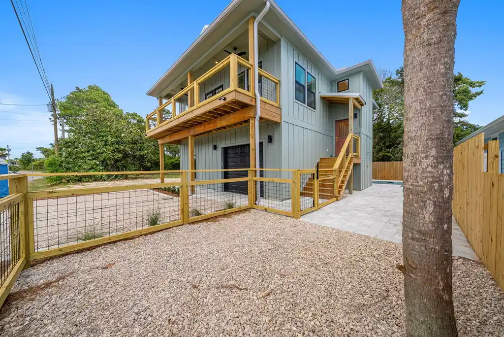 Image 1: 310 Benicia Pl