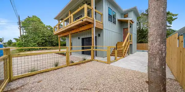 310 Benicia Place