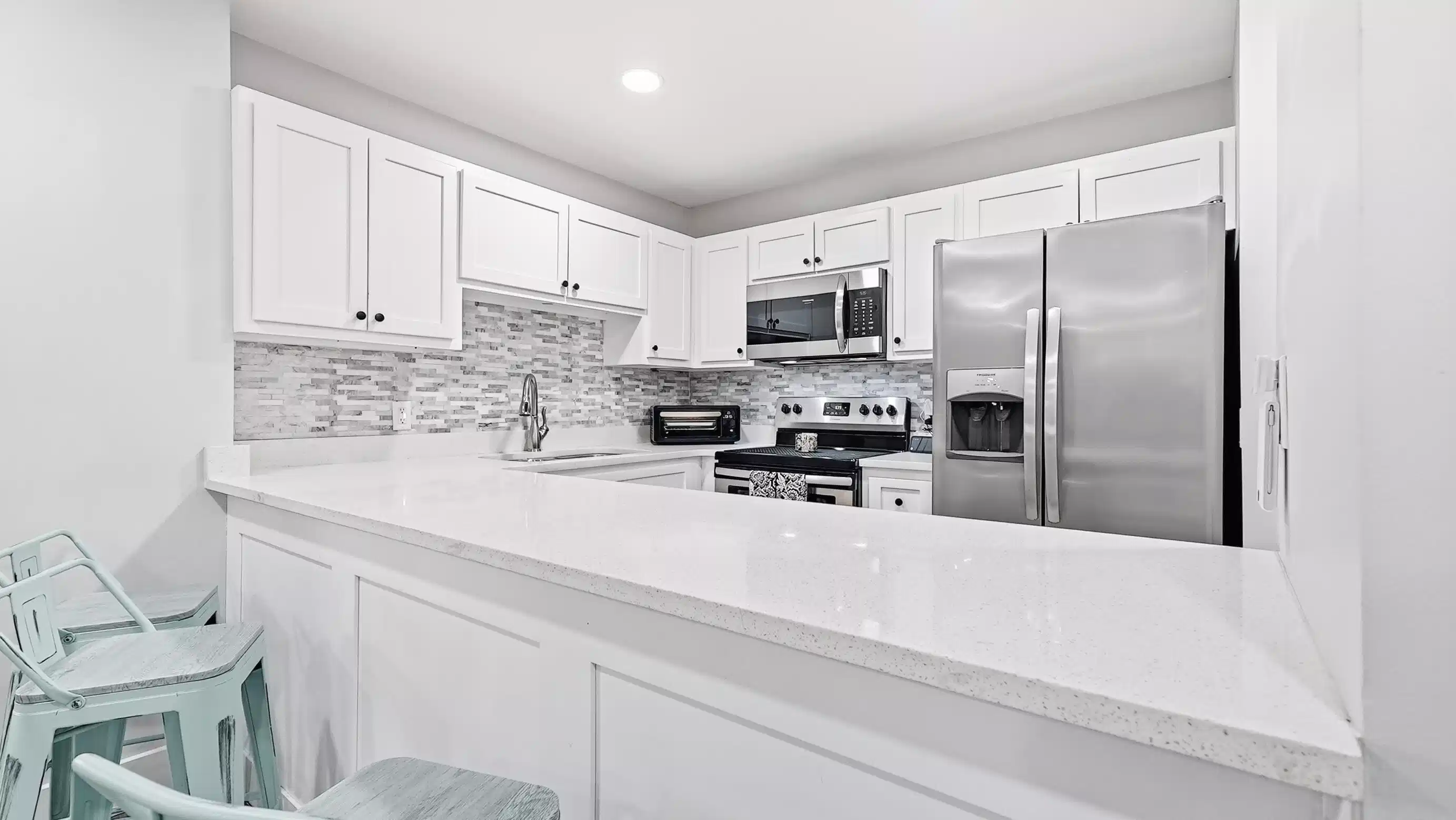 Image 1: Remodeled Condo in Panama City Beach