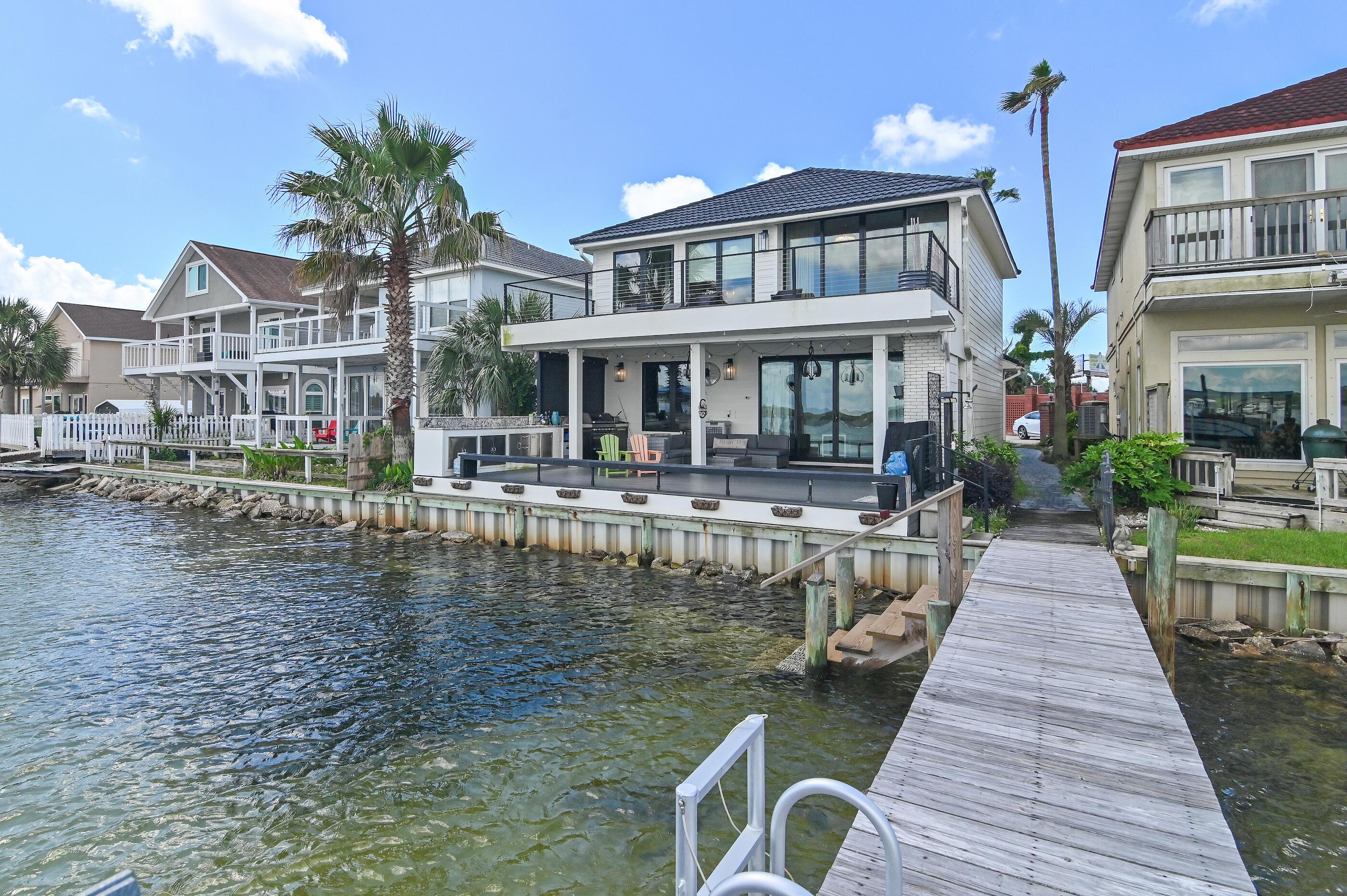 Image 3: web_931 Lighthouse Road FWB _32