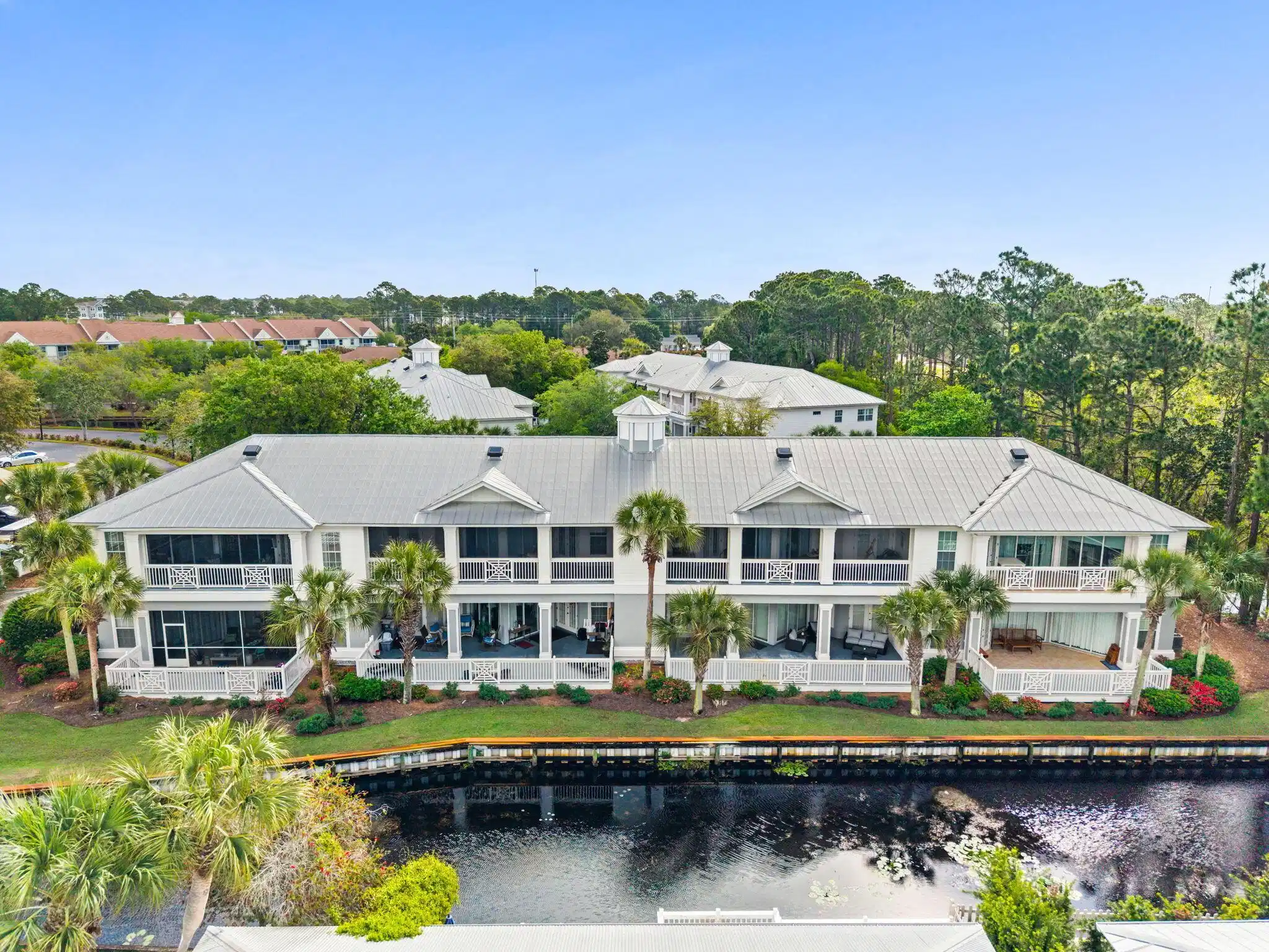 Image 1: crystal cove sandestin back exterior