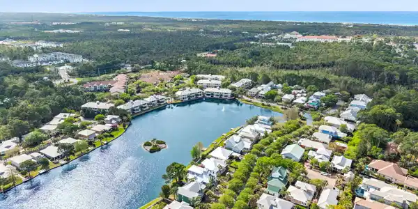 Image 2: Crystal Lake at Sandestin