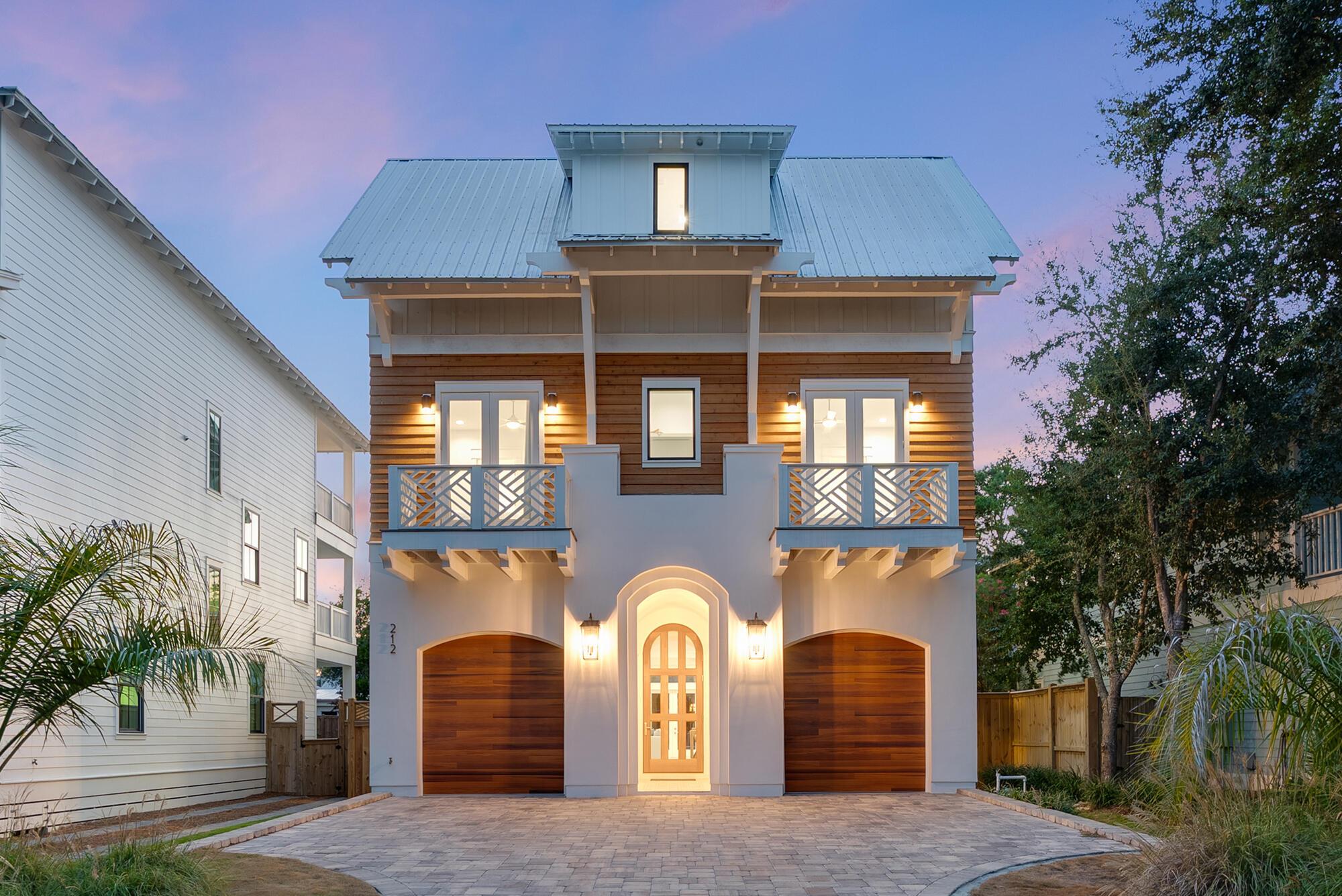 Image 2: 212 S Gulf Drive