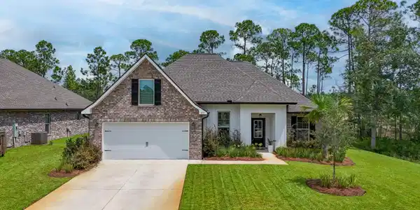 Image 4: 395 Constellation Ave