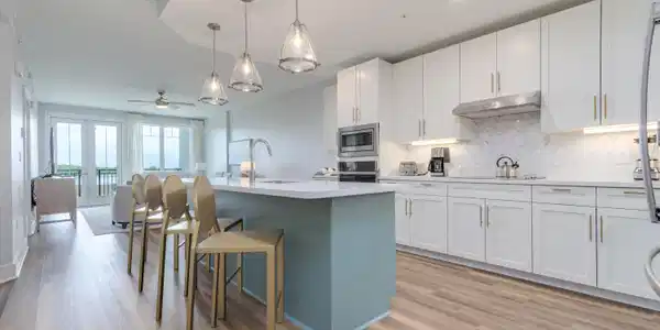 Image 2: 1 - Kitchen
