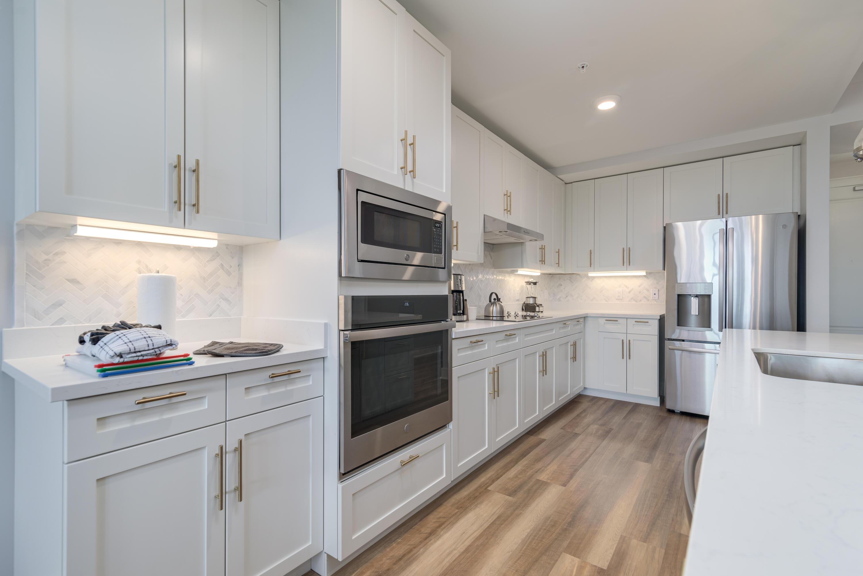 Image 3: 2 - Kitchen