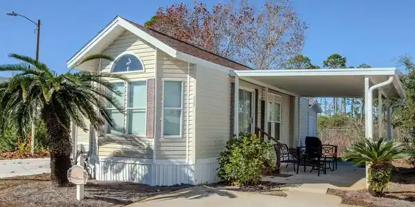 1219 Thomas Drive