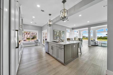 845 E Grand Harbour