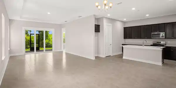 Image 3: Open floor plan pic 2
