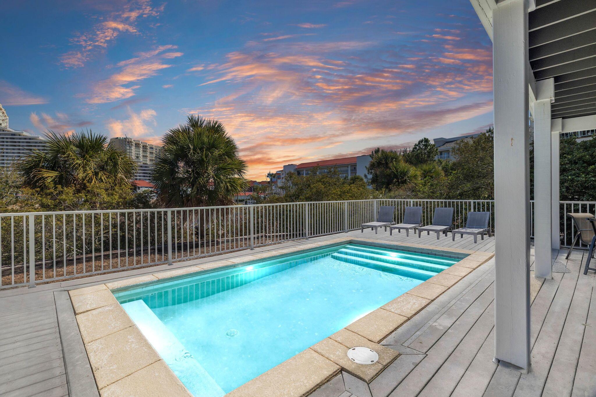 Image 4: Pool