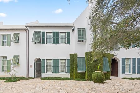 36 Seven Wells Court
