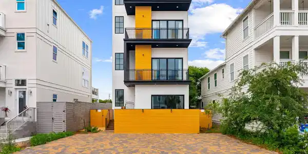 21 Tidewater Court
