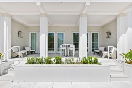 45 W Solaire Way