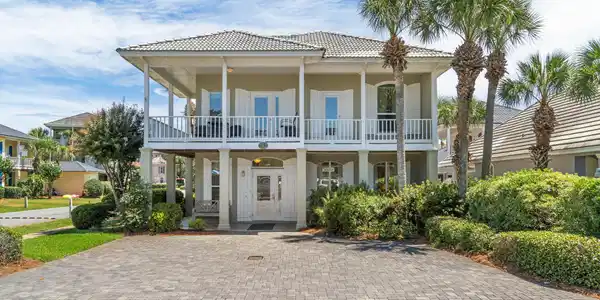 9 Garnet Cove