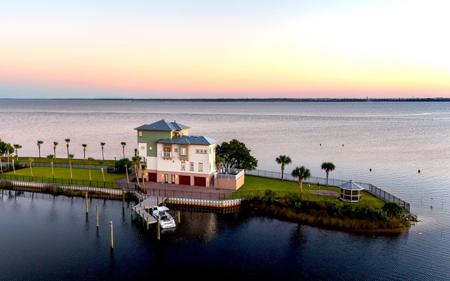 6701 Yacht Club Drive